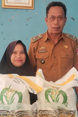 156 KPM di Tiyuh Pagar Dewa Suka Mulya Terima Bantuan Pangan