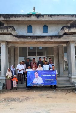 Calon Ketum HIPMI Ade Jona Salurkan Bantuan Rp10 Juta untuk Masjid Jami At-Taqwa Kahuripan Jaya